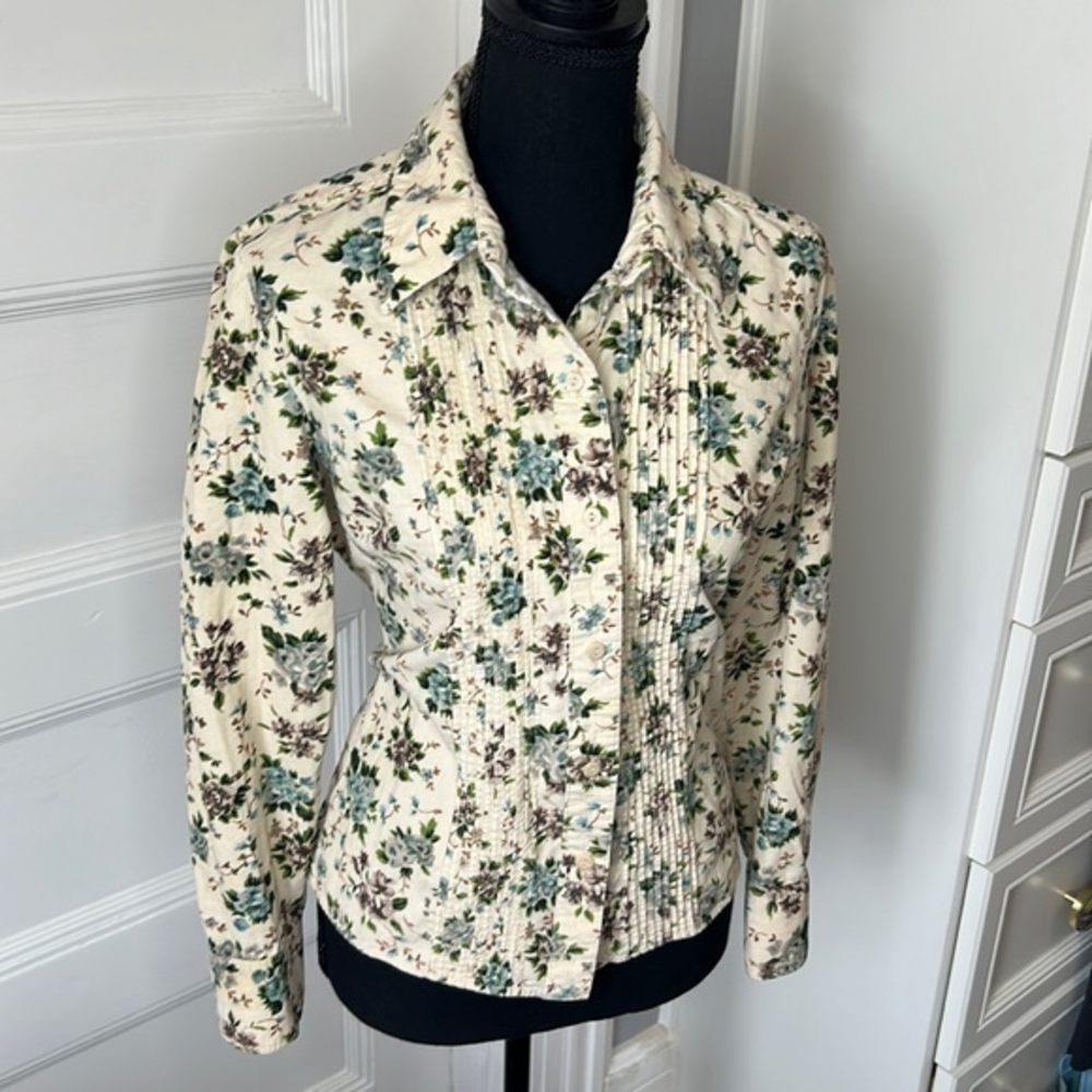 Liz‎ Claiborne Women’s Button Down Shirt size Petite Medium